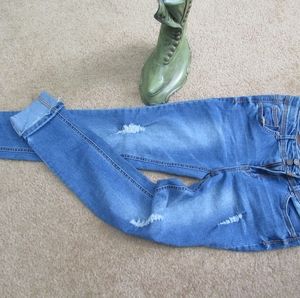 Ladies jeans size 28